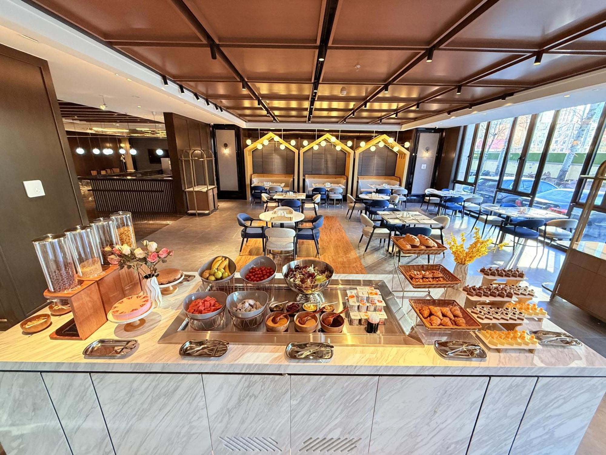 Hilton Garden Inn Beijing Guomao Ngoại thất bức ảnh